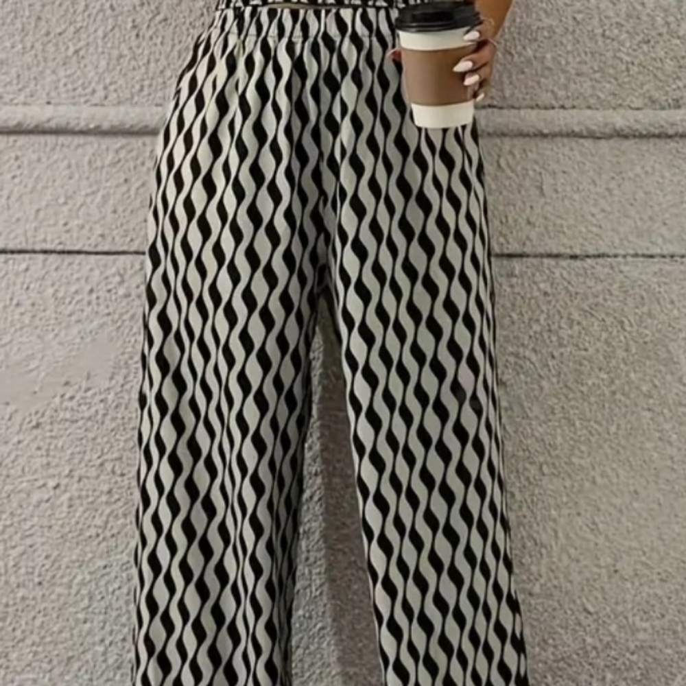 NWOT 2 pc pant set, light material. - Picture 4 of 8